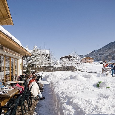 Terrace Hotel Loipenstub'n next to cross country trail